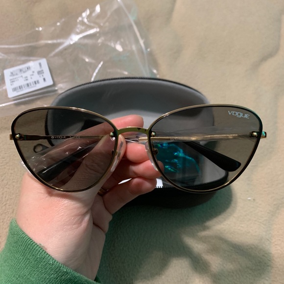Vogue Brand New Eyewear Sunglasses in Black n Gold main image 5